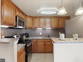 6300 Stevenson Avenue 1122, Alexandria VA 22304