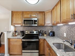 6300 Stevenson Avenue 1122, Alexandria VA 22304