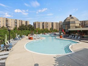 8340 Greensboro Drive 1007, Mclean VA 22102