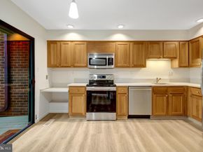 1752 Wainwright Drive, Reston VA 20190