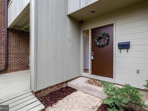 1752 Wainwright Drive, Reston VA 20190