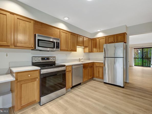 1752 Wainwright Drive, Reston VA 20190