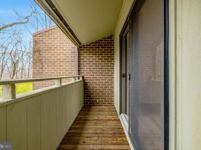1752 Wainwright Drive, Reston VA 20190