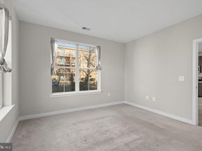 989 S Buchanan Street 312, Arlington VA 22204