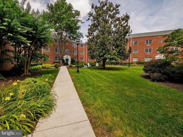 1608 W Abingdon Drive 102, Alexandria VA 22314