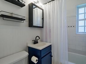 1608 W Abingdon Drive 102, Alexandria VA 22314