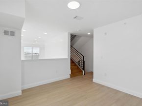2118 W Oxford Street, Philadelphia PA 19121