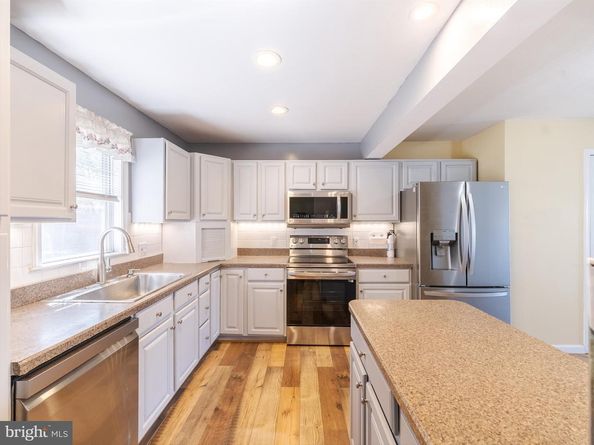 51 Junewood Drive, Levittown PA 19055