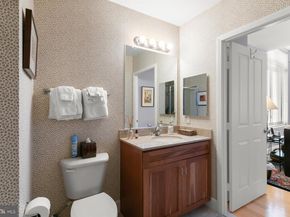 1205 N Garfield Street PH4, Arlington VA 22201