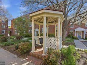 525 Bashford Lane 4, Alexandria VA 22314