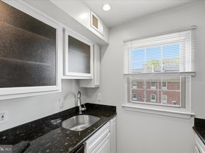 525 Bashford Lane 4, Alexandria VA 22314