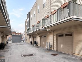 240 Pierce Street, Philadelphia PA 19148