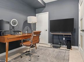 240 Pierce Street, Philadelphia PA 19148