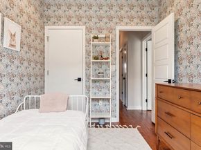 240 Pierce Street, Philadelphia PA 19148