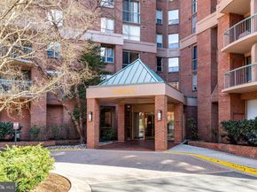 4808 Moorland Lane 314, Bethesda MD 20814