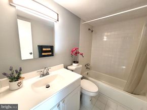 9800 Kingsbridge Drive 2, Fairfax VA 22031