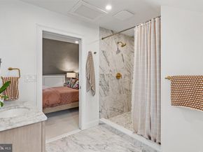1013 Clinton Street, Philadelphia PA 19107