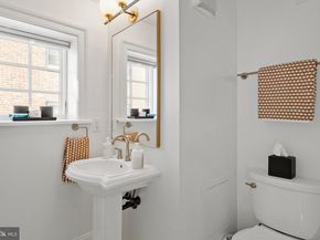 1013 Clinton Street, Philadelphia PA 19107