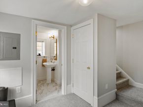 1013 Clinton Street, Philadelphia PA 19107