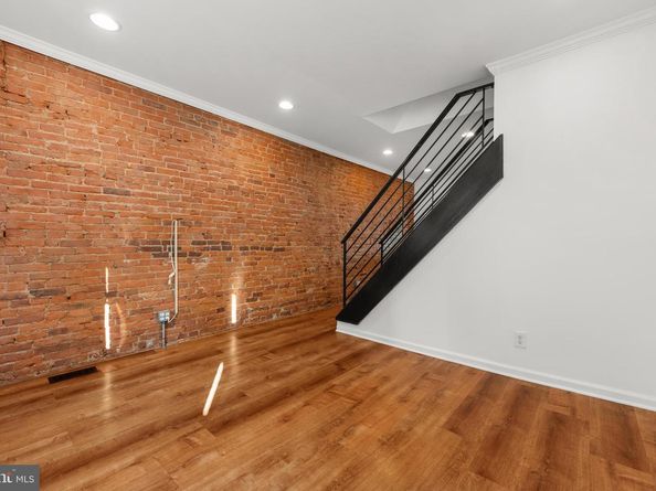 149 Pierce Street, Philadelphia PA 19148