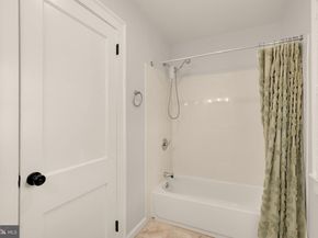 1621 N Quincy Street, Arlington VA 22207
