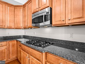 5725 Callcott Way P, Alexandria VA 22312