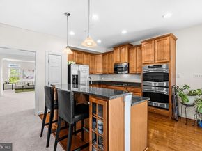 5725 Callcott Way P, Alexandria VA 22312