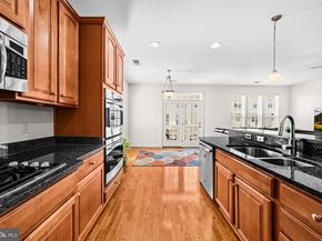 5725 Callcott Way P, Alexandria VA 22312