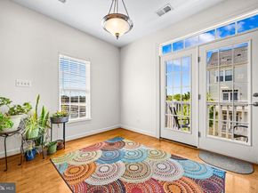 5725 Callcott Way P, Alexandria VA 22312