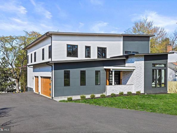 1052 Balls Hill Road, Mclean VA 22101
