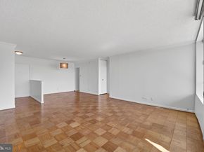 240 M Street SW E406, Washington DC 20024