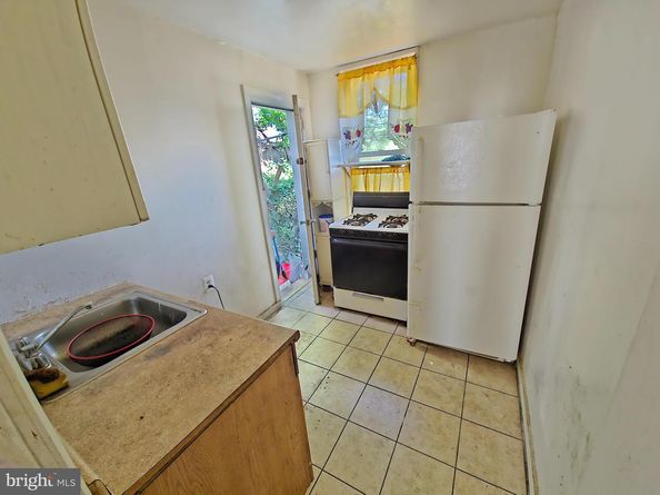 3940 Arcadia Street, Philadelphia PA 19124