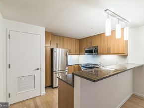 1425 Locust Street 3B, Philadelphia PA 19102