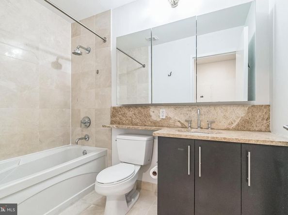 1425 Locust Street 3B, Philadelphia PA 19102
