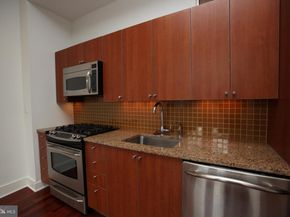 1111 Locust Street 4D, Philadelphia PA 19107