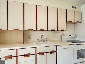 1001 City Avenue E431, Wynnewood PA 19096
