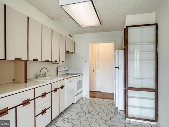 1001 City Avenue E431, Wynnewood PA 19096