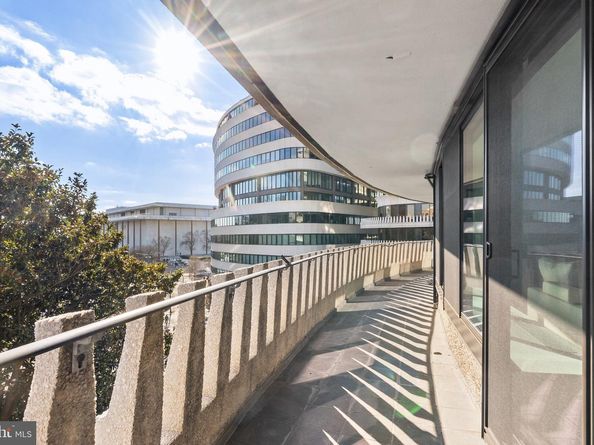 2510 Virginia Avenue NW 512S, Washington DC 20037