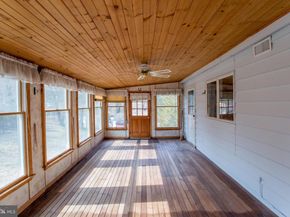 244 S Sugan Rd (FAIRVIEW AVE, New Hope PA 18938