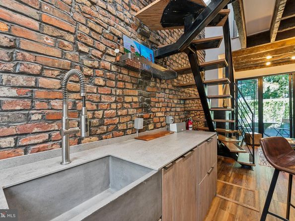 7 Pomander Walk NW, Washington DC 20007