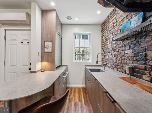 7 Pomander Walk NW, Washington DC 20007