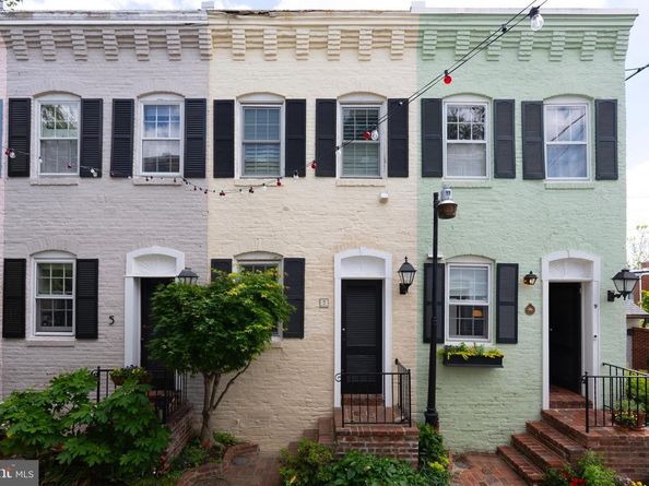 7 Pomander Walk NW, Washington DC 20007