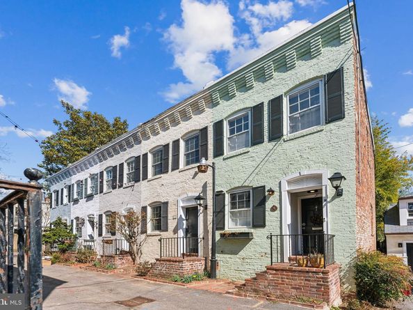 7 Pomander Walk NW, Washington DC 20007