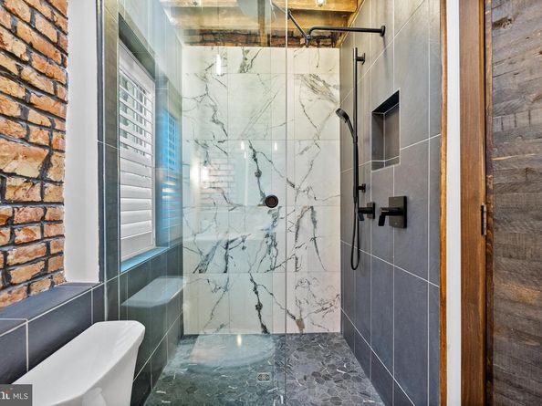 7 Pomander Walk NW, Washington DC 20007