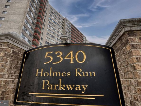 5340 Holmes Run Parkway 101, Alexandria VA 22304