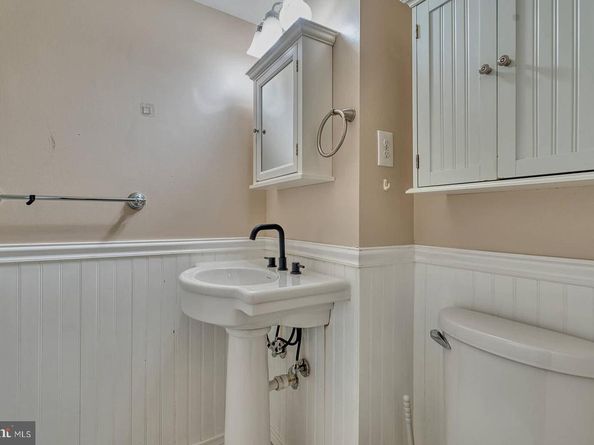 5340 Holmes Run Parkway 101, Alexandria VA 22304