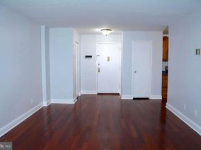 5340 Holmes Run Parkway 101, Alexandria VA 22304
