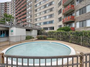 5340 Holmes Run Parkway 101, Alexandria VA 22304