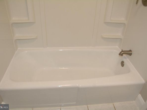 5340 Holmes Run Parkway 101, Alexandria VA 22304