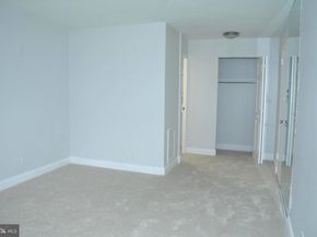 5340 Holmes Run Parkway 101, Alexandria VA 22304